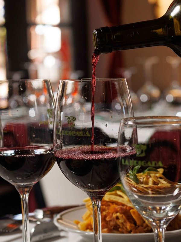 Vinos argentinos de la cava de La Brigada San Isidro